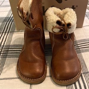 Arhus duckfeet in Nut Size 41 with box Worn twice